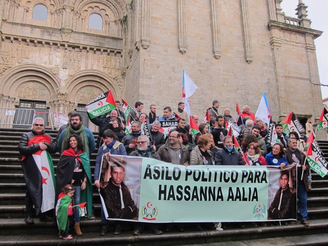 Concentración en apoyo al activista saharaui Hassana Aalia