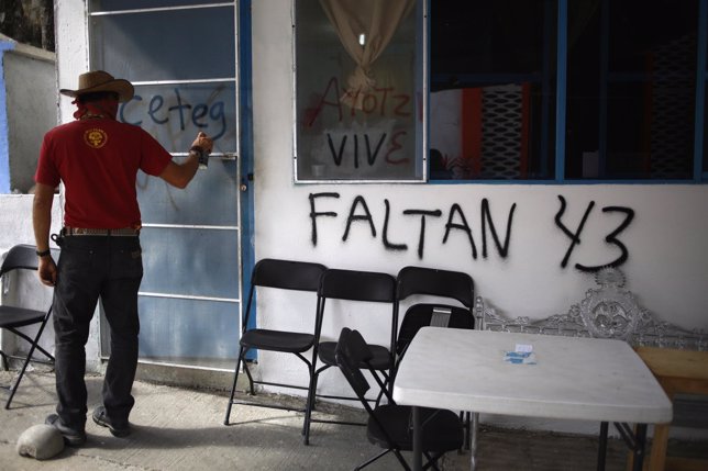 Faltan 43 estudiantes de Ayotzinapa México