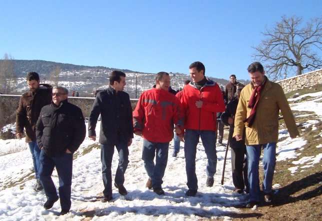 Pedro Sánchez, Tudanca y otros miembros del PSOE en Segovia