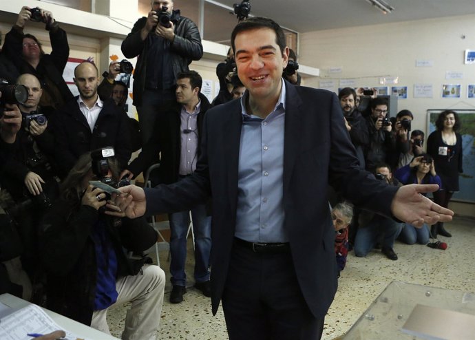 El líder de SYRIZA, Alexis Tsipras, tras votar en las elecciones de Grecia