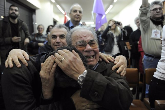 Seguidores de SYRIZA celebran la victoria en las elecciones de Grecia