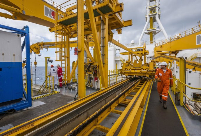 Plataforma de extracción de petroleo