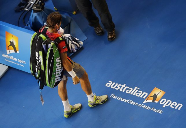 David Ferrer deja la pista tras perder ante Nishikori en Australia