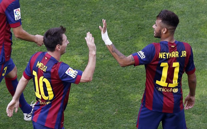 Messi y Neymar tras ganar al Rayo Vallecano