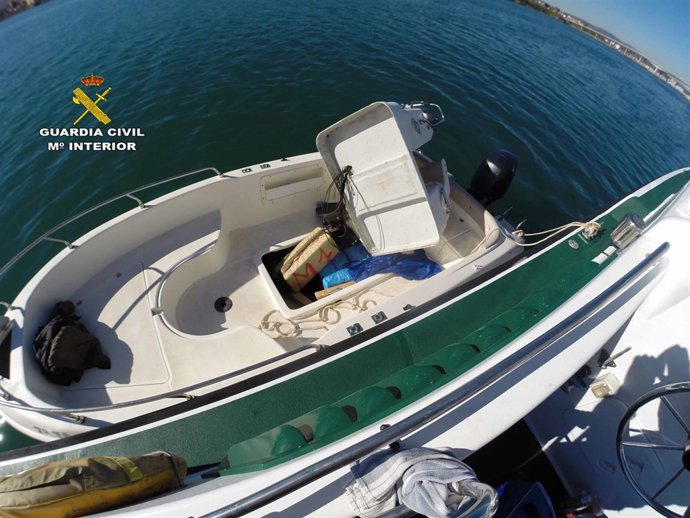 Embarcación en la que estaban siendo transportados los 626 kilos de hachís