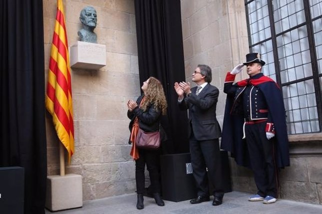 La nieta de Josep Puig y Cadafalch y el presidente catalán, Artur Mas