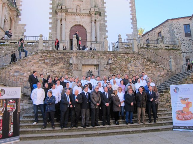 Firma del convenio de la Capital Española de la Gastronomía en Cáceres