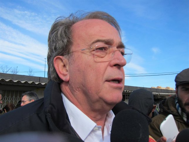 El candidato del PSOE a la Alcaldía, Carlos Pérez Anadón