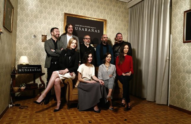 Álex de la Iglesia y el elenco de actores de Musarañas