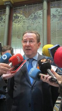 Junta: TS "no puede imputar" a Chaves y Griñán sin "autorización de cámaras"