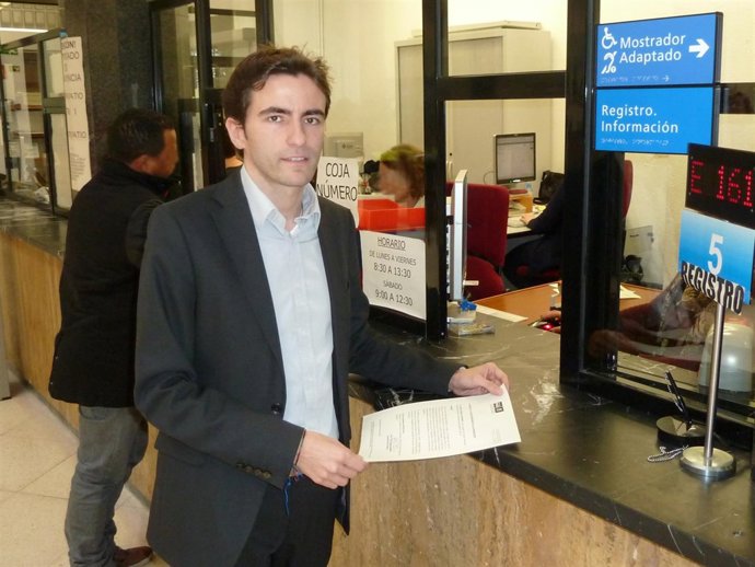 Casares registra la petición al alcalde