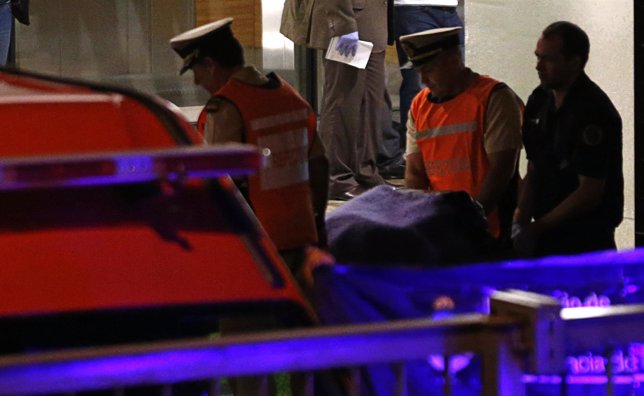 Las fuerzas de seguridad se llevan el cadáver del fiscal Alberto Nisman