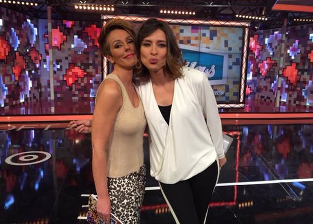 ROCIO CARRASCO SANDRA BARNEDA HABLE CON ELLA 