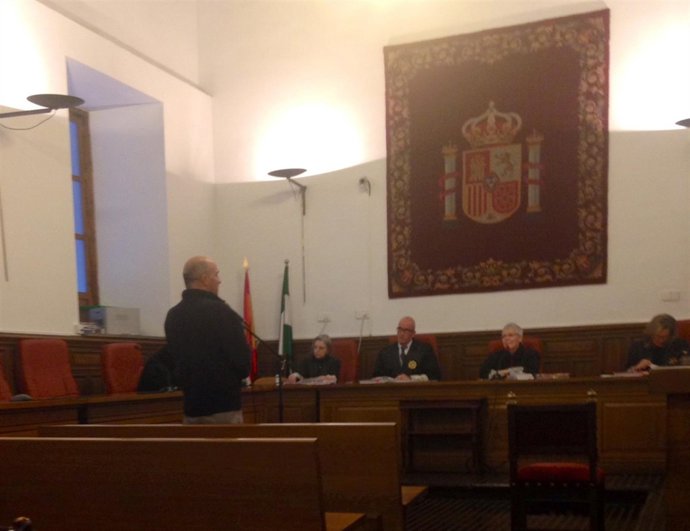 Acusado de violar a una prostituta