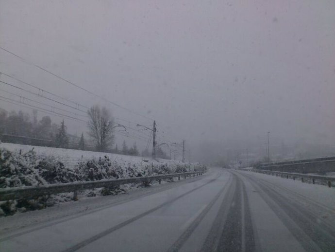Nieve en Autopista de Oviedo