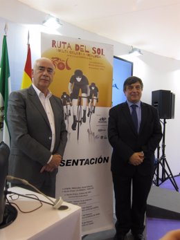 Alonso destaca en Fitur el atractivo de la Vuelta Ciclista a Andalucía 