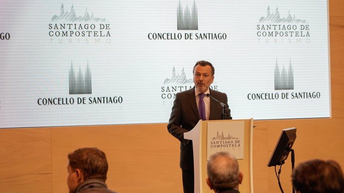Agustín Hernández  presenta Santiago en Fitur