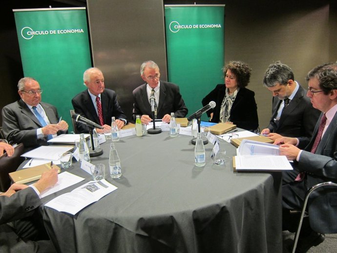 Mesa redonda sobre el español y la economía en el Círculo de Economia