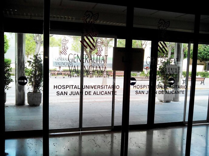 Entrada al Hospital de Sant Joan d'Alacant