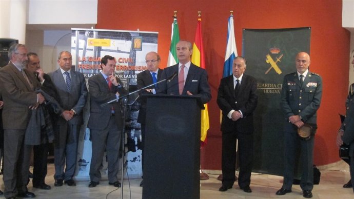 El director general de la Guardia Civil, Arsenio Fernández de Mesa Díaz del Río.