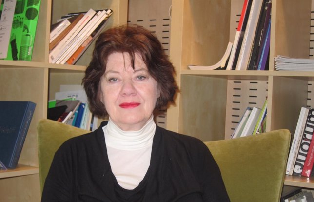 La autora británica Anne Perry
