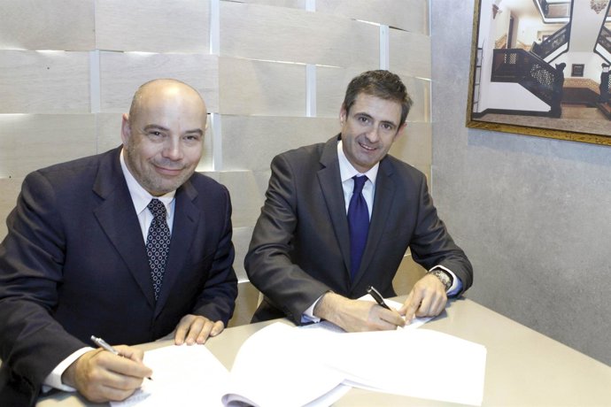 Aramón y Logitravel han firmado este viernes un acuerdo de colaboración