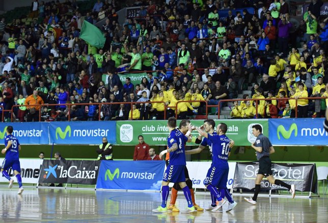 El Inter Movistar celebra la victoria ante el DLink Zaragoza