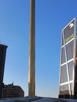 Obelisco De Calatrava En Madrid