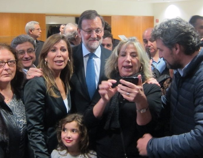 Enric Millo, Alicia Sánchez Camacho, Mariano Rajoy (PP) entre simpatizantes