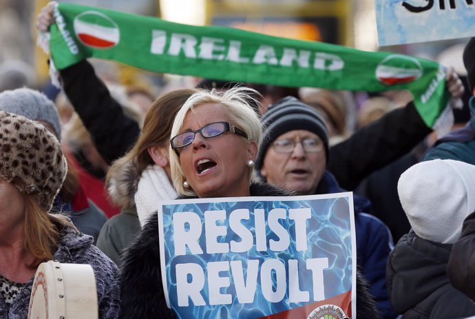 Manifestación contra el impuesto al agua en Irlanda