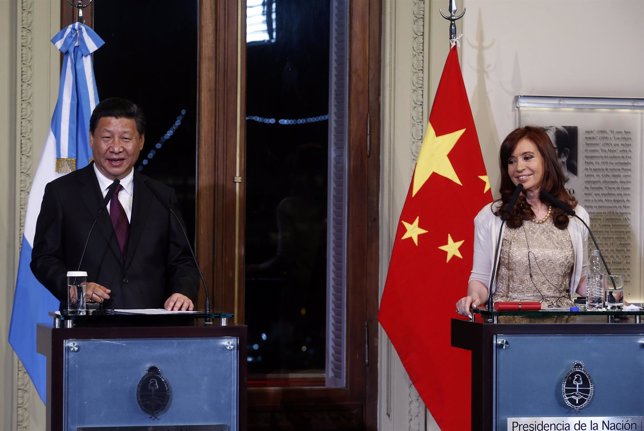 China's President Xi Jinping speaks next to his Argentine counterpart Fernandez 