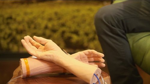 Brazos detectores de cancer de google