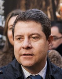 Page dice que lo que plantea Podemos es "arreglar algunos problemas", a cambio de "crear otros muchos más grandes"