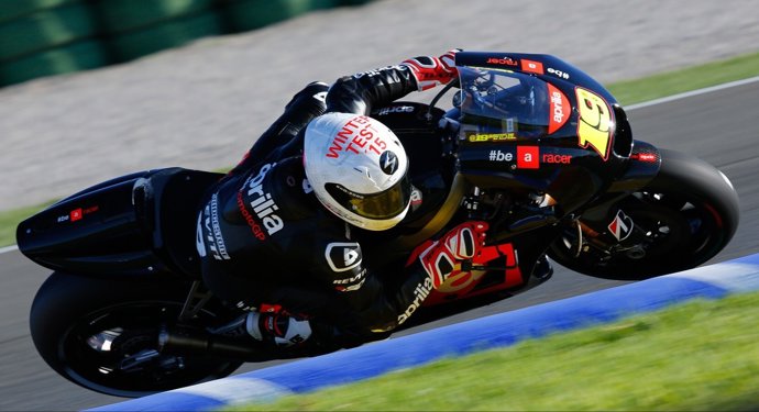 Bautista con la Aprilia en los tests de Valencia