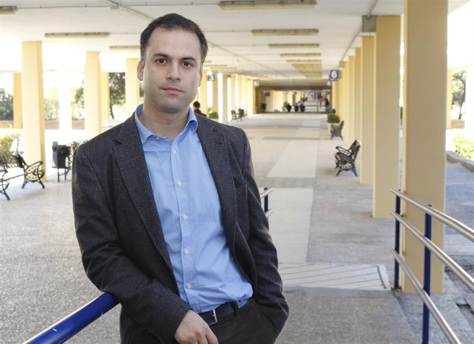 El profesor de la UPO Carlos Rico Motos