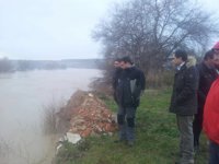 Dos carreteras cortadas en Novillas y Pradilla