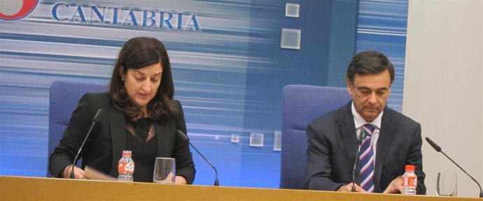 Sáenz de Buruaga en la rueda de prensa