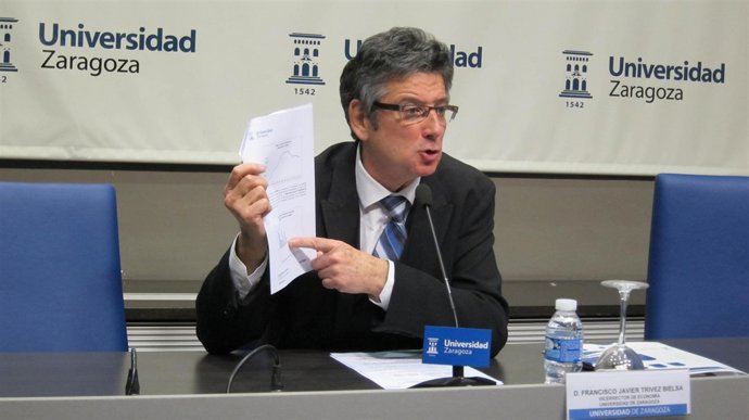 El vicerrector de Economía de la Universidad de Zaragoza, Javier Trívez