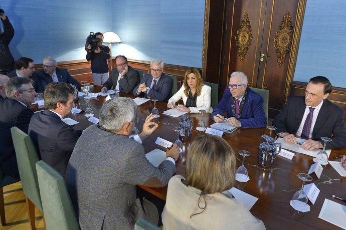 Susana Díaz preside la reunión del Consejo Andaluz de Universidades