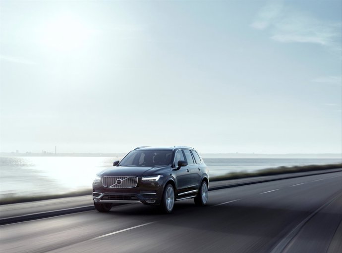 Volvo XC90.