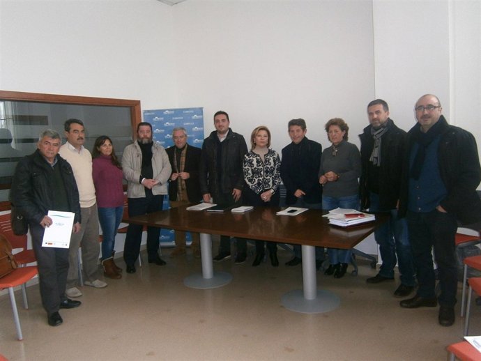 Alcaldes y miembros del GDR en la comisión para el cercanías Valle Guadalquivir