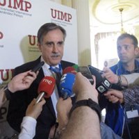 El exministro socialista de Trabajo Valeriano Gómez dirigirá una fundación sobre trabajo autónomo