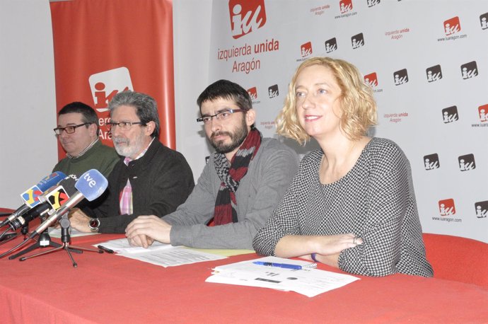 Patricia Luquin, Álvaro Sanz, Adolfo Barrena y Nacho Martínez, de IU-Aragón. 