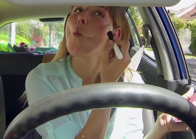 VIDEO: Qué piensan las mujeres al conducir