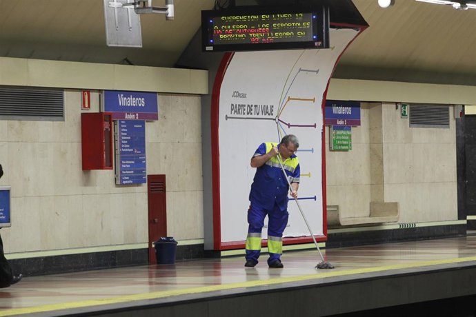 Limpiador en el metro