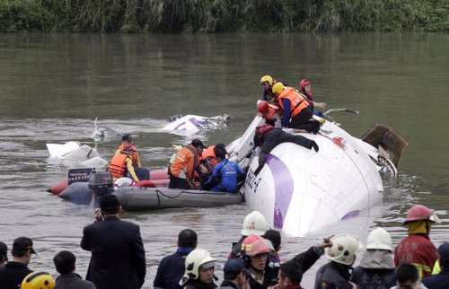Accidente de avión en Taipei, Taiwán