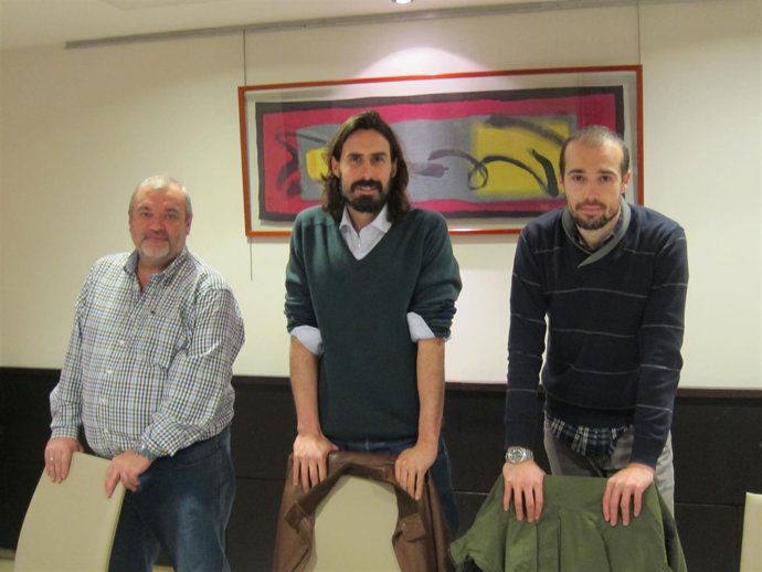 Juanma Brun, líder de Podemos Santander, junto a miembros del Consejo Ciudadano