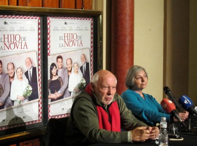 Los actores Álvaro de Luna y Tina Sainz