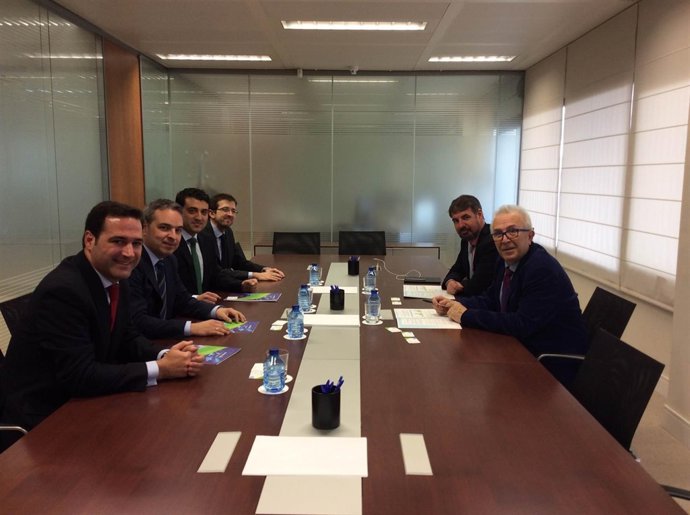 Reunión de la Junta con Energía Plus.