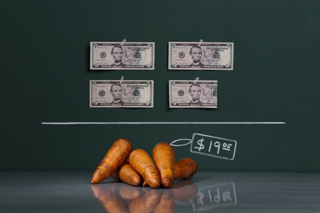  A Kilogram Of Carrots As Photographed With An Illustrative Price Tag Of $19.05 